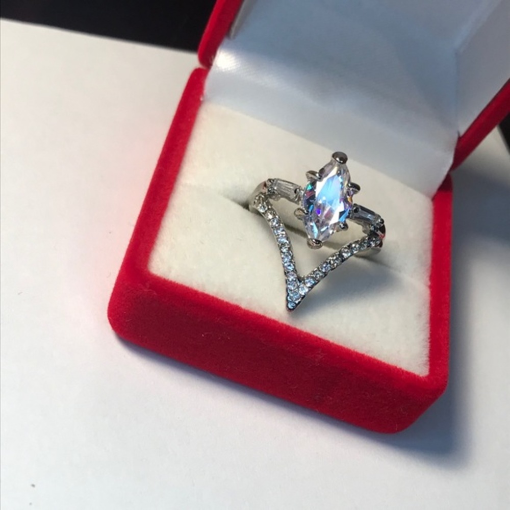 925 Twist Diamond Ring CZ Silver Diamonds
